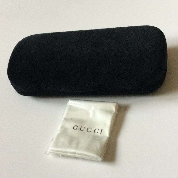 GUCCI BLACK VELVET COVERED SUNGLASSES CASE WITH CLEANING CLOTH NWOT main image 10